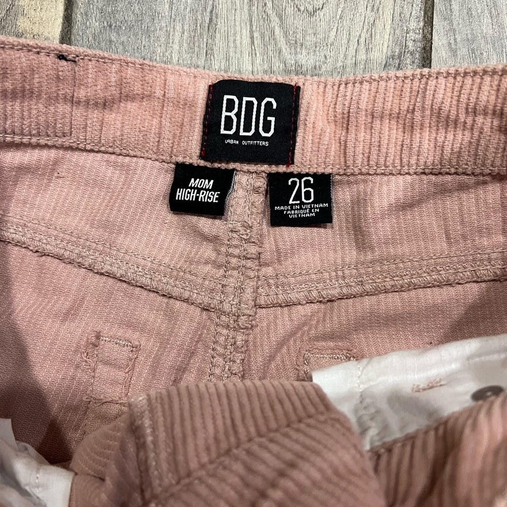 BDG Women's Pink Straight Leg Corduroy Jeans Mom High Rise EUC Size 26 - Picture 2 of 3